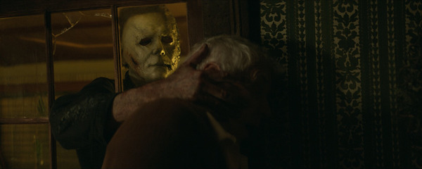 Кадр из фильма Хэллоуин убивает