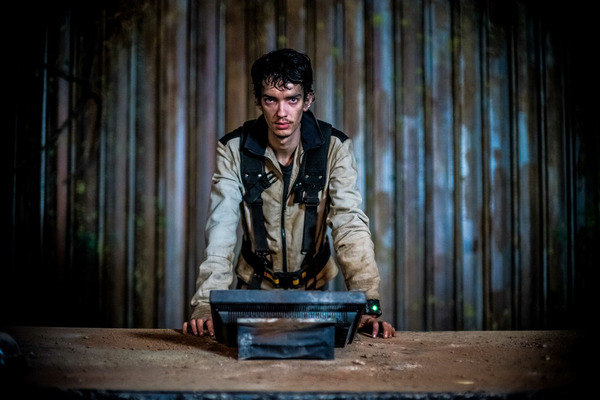 Кадр из фильма 2067: Петля времени