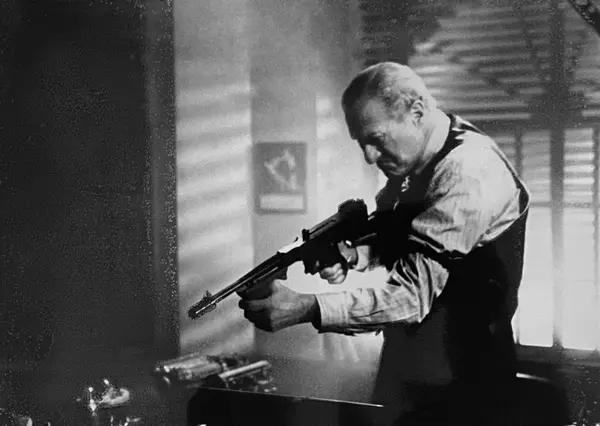 Кадр из фильма Один дома / Home Alone