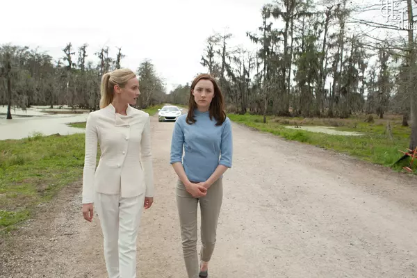 Кадр из фильма Гостья