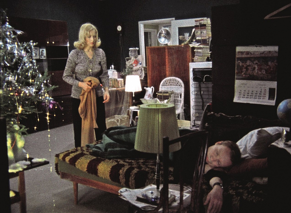 Кадр из фильма Ирония судьбы, или С легким паром!