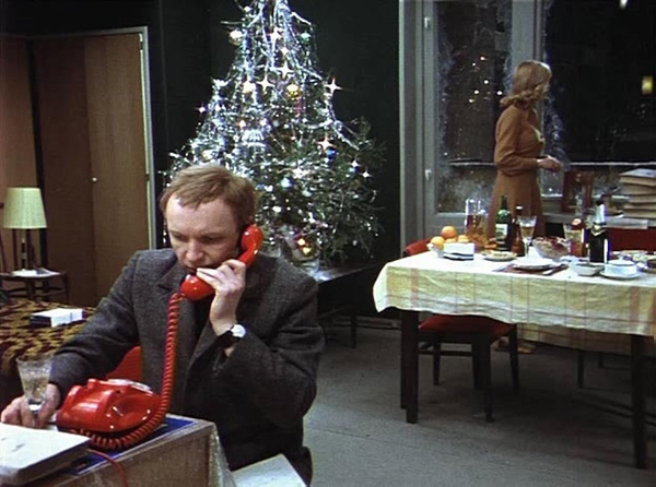 Кадр из фильма Ирония судьбы, или С легким паром!