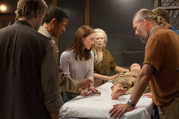 Кадр из фильма Гостья