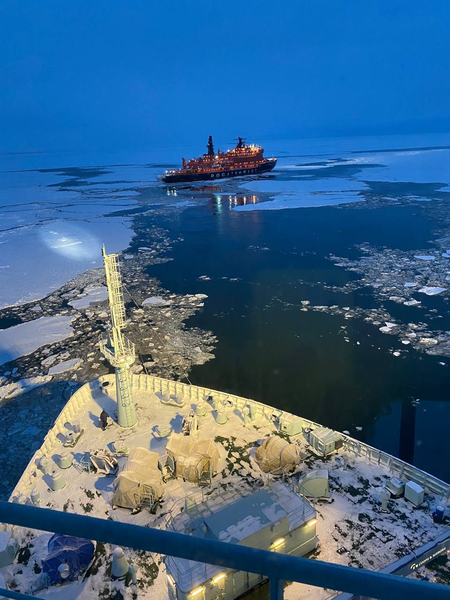 Кадр из фильма Северный морской путь, или Русская дорога в океане