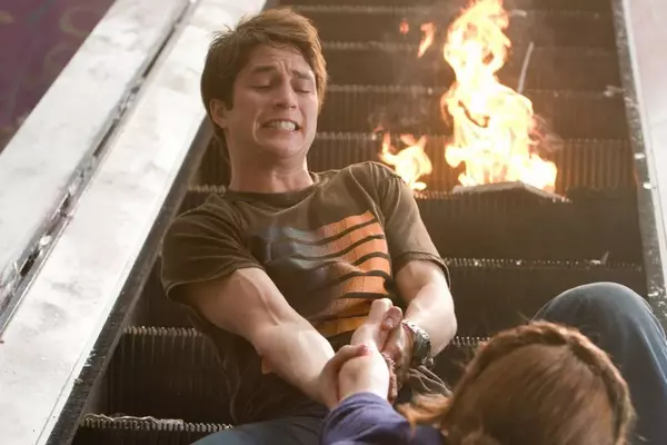 Кадр из фильма Пункт назначения 4