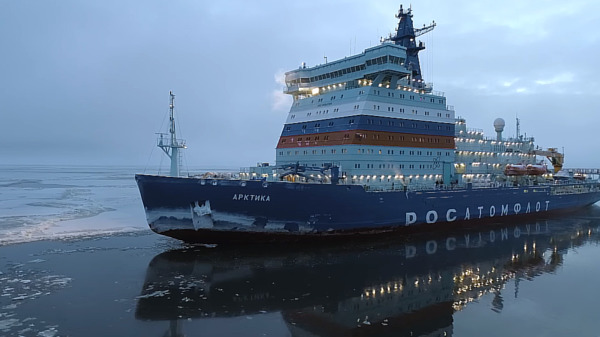 Кадр из фильма Северный морской путь, или Русская дорога в океане