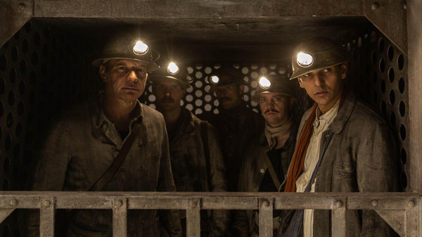 Кадр из фильма Спуск в бездну