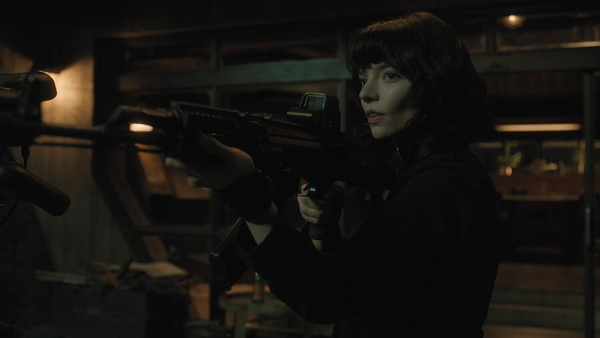 Кадр из фильма Ущелье