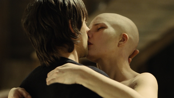 Кадр из фильма Химера / Splice