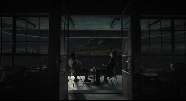 Кадр из фильма Ущелье