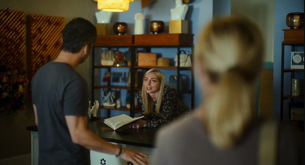 Кадр из фильма Падение империи