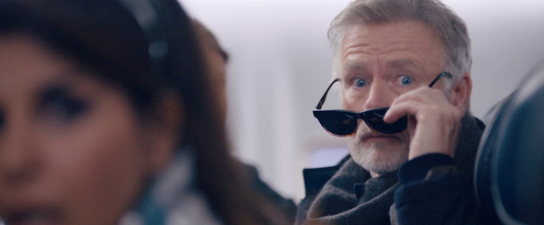 Кадр из фильма Кот и пёс